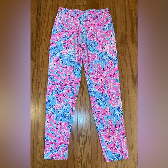 Lilly Pulitzer- Pink‎ and blue floral pants Size XS - Picture 3 of 5